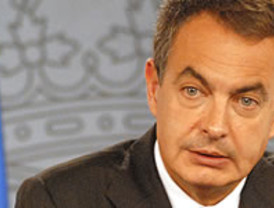 ¿Se levantará Zapatero en Trípoli si asiste el sudanés?