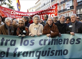 Políticos, artistas y sindicalistas se manifiestan en apoyo al juez Garzón 