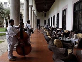 Avión con 20 toneladas de ayuda a Cuba