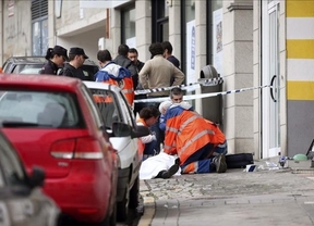 Dos muertos, policía y atracador, en un tiroteo en un banco de Vigo
