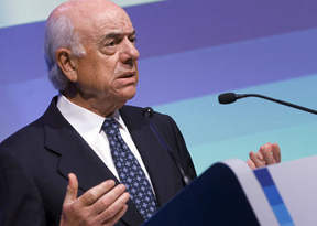 González (BBVA) insta a los gobiernos a seguir con las reformas tras el programa del BCE