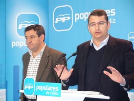 El PP pide 50 comparecencias para 'obligar' a investigar los ERE