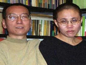 Diego Borja acusa a los banqueros de poner en riesgo la dolarización