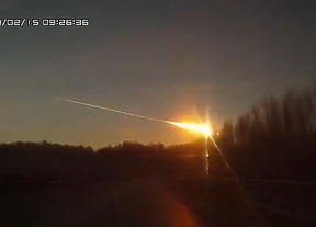 La inesperada lluvia de meteoritos provoca cerca de 1.000 heridos en los Urales: esta tarde llega el asteroide 