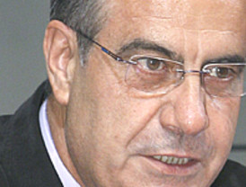 Jiménez explica los planes de contingencia de la gripe A