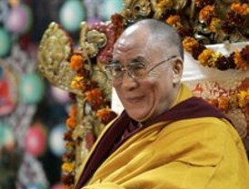 El Dalai Lama anuncia su intención de abandonar el poder político