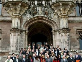 De la Vega cree que el Gobierno va en 'la buena dirección' con el paro