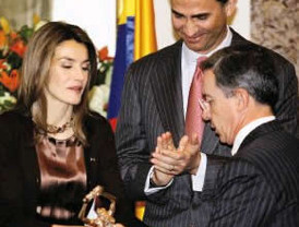 20.000 personas salen a la calle a rechazar el veto a la consulta