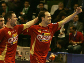 Cristina y Mujica se reúnen por Botnia