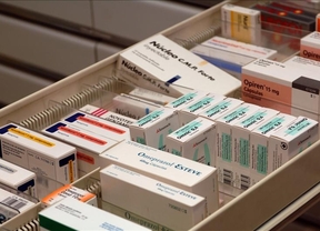 El Gobierno asegura que está "al día" en el pago a las farmacias