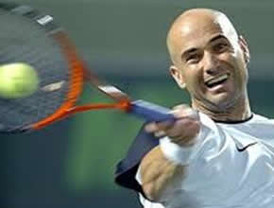 Philipp Lahm afirma que 'España es un equipo muy, muy fuerte'