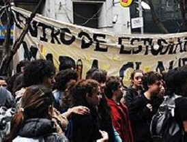 Presidente Chávez anuncia creación de regiones de desarrollo socialista