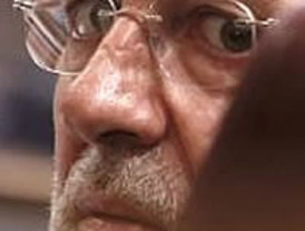 Prueban cápsula que sacará a mineros atrapados