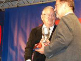 Diariocritico de Catalunya galardonado por su forma de informar