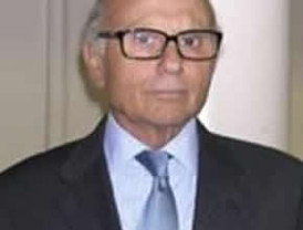 Berto enseña su culo imitando el robado de Scarlett Johansson desnuda