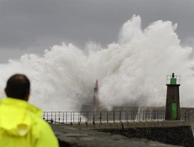 Brad Pitt y Angelina Jolie acallan los rumores casándose