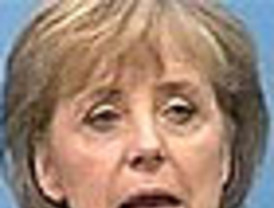 Merkel pide a Europa que tenga el 'coraje' de exigir responsabilidades a los mercados