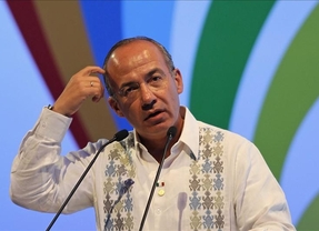 Los aranceles y la inversión en infraestructuras, temas centrales del discurso de Felipe Calderón