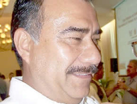 Chaderton considera 'patético' a Insulza