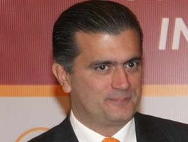 Federer y Djokovic triunfan en Melbourne; fuera Lappenti