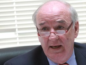 La actriz porno Rachel 'Bree' Olson deja plantado a Charlie Sheen por SMS