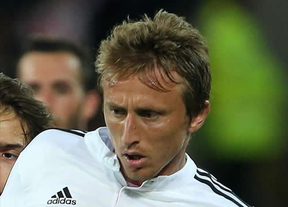 Luka Modric renueva con el Madrid: seguirá vistiendo el blanco hasta 2018