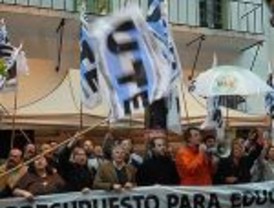 Sanz denuncia campaña en su contra en Twitter