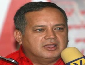 Comienzan los 'posados' políticos: Pajín, en bikini