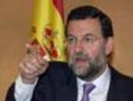 Rajoy vuelve al ataque y acusa al Gobierno de ser cómplice del chantaje de ETA a los jueces