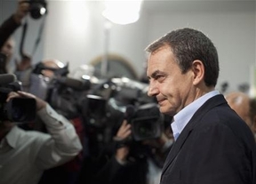 Zapatero asume la "severa derrota" y convoca un congreso para febrero