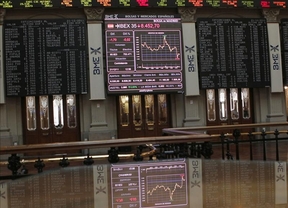 Los mercados, algo menos 'asfixiados': el Ibex cierra en tablas y la prima desciende levemente a los 536 puntos