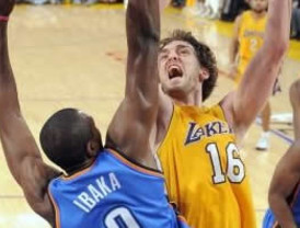 El gobierno de Patxi López y el PNV se enzarzan con el Estatuto en su 30 aniversario