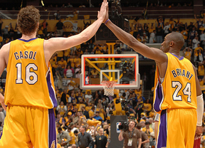 El 'Dúo Dinámico' de los Lakers, Bryant-Gasol, clave en su victoria ante los Warriors (120-112)