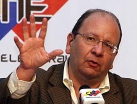 Rector Díaz solicitará investigar al presidente Chávez