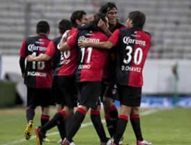 En juego con el estadio casi vacío Atlas venció 5-0 a Morelia