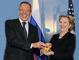 Chávez anuncia la llegada del primer patrullero naval construido en España