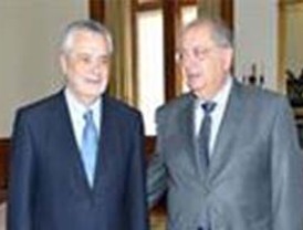 Aguirre inicia un viaje a México para promover proyectos comerciales