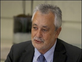 Griñán: 'El nacionalismo debe saber que Andalucía no va a dar ni un paso atrás'