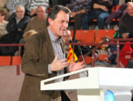 Una gran participació evita la Catalunya 'aigualida i marginal' que volen altres formacions, proclama Artur Mas