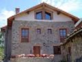 Uxue Barkos (Na-Bai): 'No es cierto que aboguemos por la anexión de Navarra'