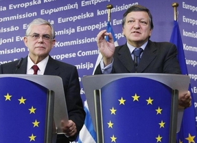 Grecia vuelve a ceder a las exigencias de 'recortazo' para acceder al segundo rescate