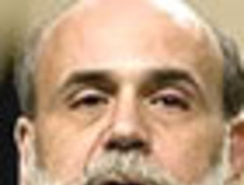 Bernanke amenaza con imprimir más dinero por la subida del petróleo