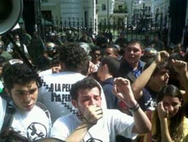 Andrés Calamaro ya tiene su esquina con mural propio