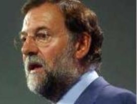 Rajoy acusa al presidente de 'darle una bofetada en forma de vídeo' a los que se manifestaron con la AVT
