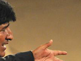 Evo Morales sube los salarios un 20% a cuatro colectivos para compensar el alza del precio del combustible