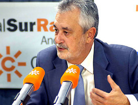 Griñán: Los sindicatos deberían 'pensar en sus hijos' al negociar sobre pensiones