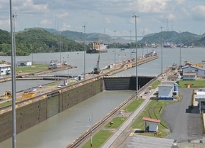 Panamá revela su 'plan B' para terminar las obras del Canal en 2015... con o sin Sacyr
