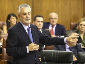 El presidente de la Junta rechaza que Andalucía se quede con un Estatuto 'de regional'