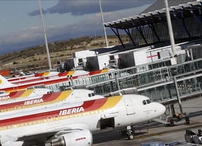 La huelga de pilotos de Iberia deja 12.000 afectados pero recoloca al 98% de los pasajeros