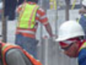 Cuatro policías españoles denunciados por agresión a peruano